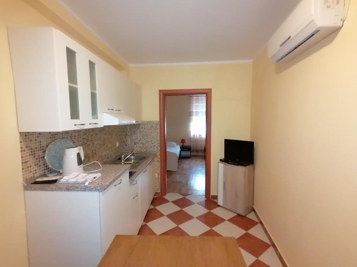 Apartmani Golomeic Crikvenica Exterior foto